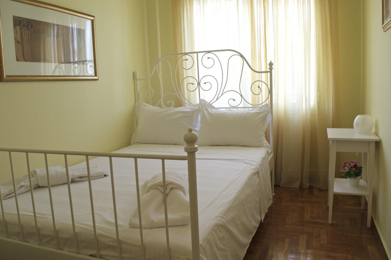 Meros - Athenian Residencies ภายนอก รูปภาพ